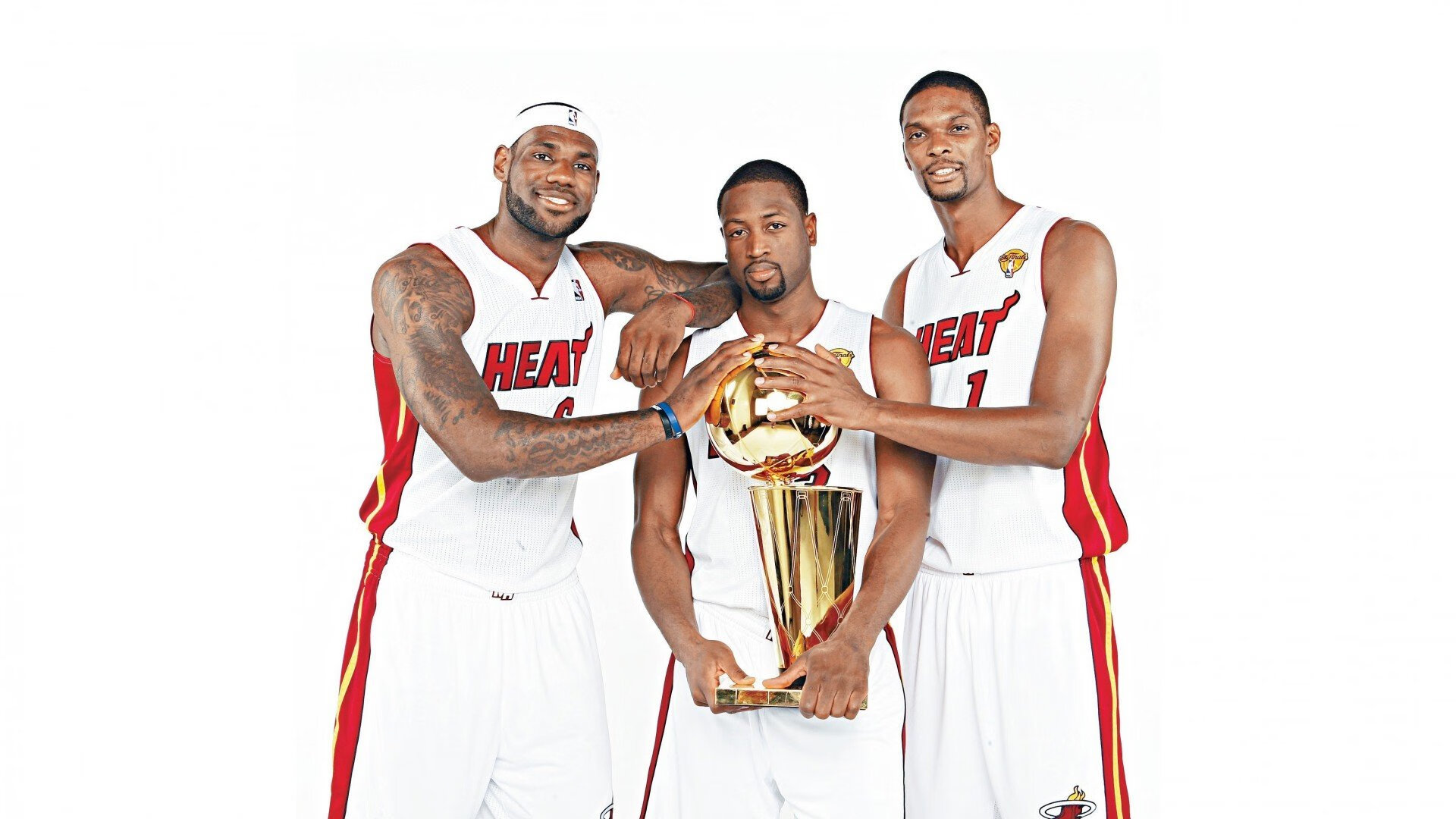 联赛中段颁奖典礼表彰优秀运动员激发斗志，运动员获奖表彰通报