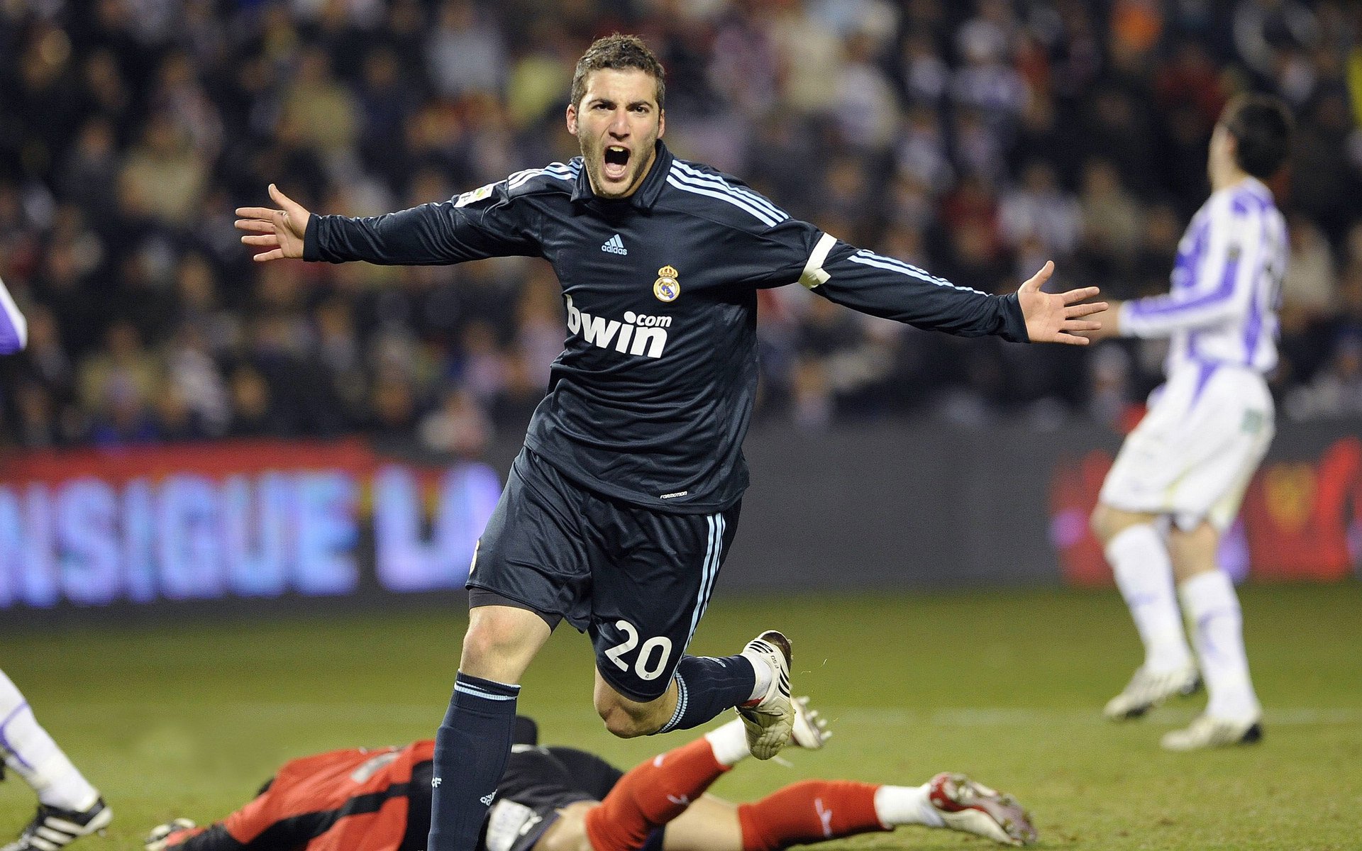 青岛海牛内部换血计划启动年轻球员机会增多，青岛海牛官方微博